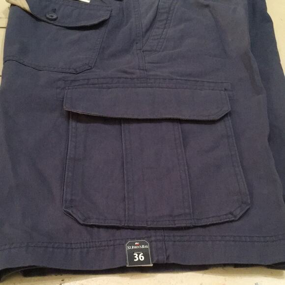 St. John’s Bay Essential Cargo Shorts Men’s 36 Brisbane Blue Classic Fit - Picture 2 of 5